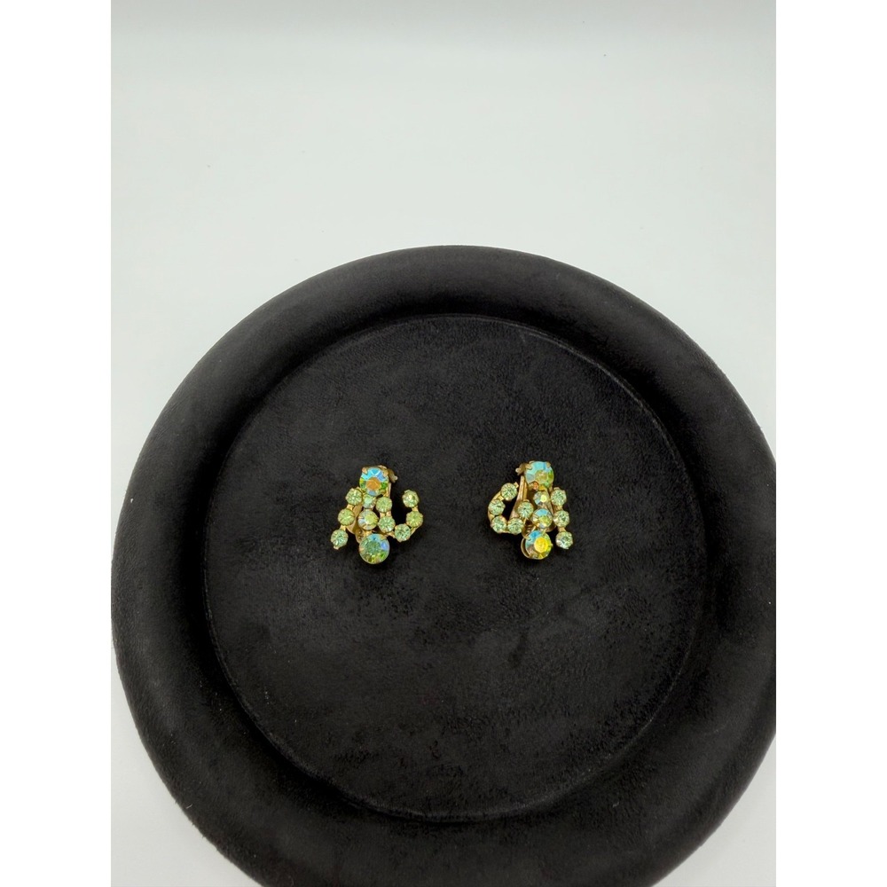 Vtg. 1950s Austrian Crystal Aurora Borealis AB Clip-On Earrings Peridot Green - Picture 9 of 9